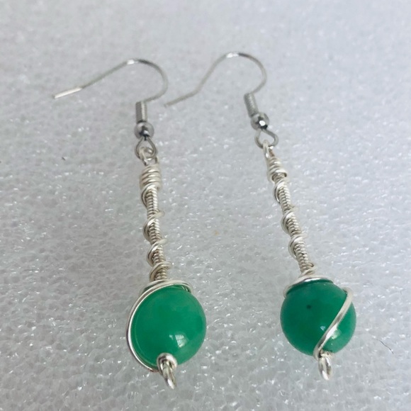 Green aventurine dangle wire wrap earrings handmade 2” - Picture 5 of 6